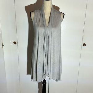 Grey open sleeveless cardigan
